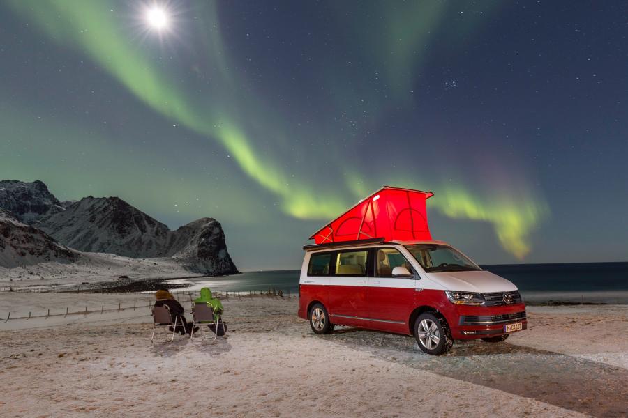  Volkswagen California Ocean Red (T6) 2016 года  (фото 7 из 33)